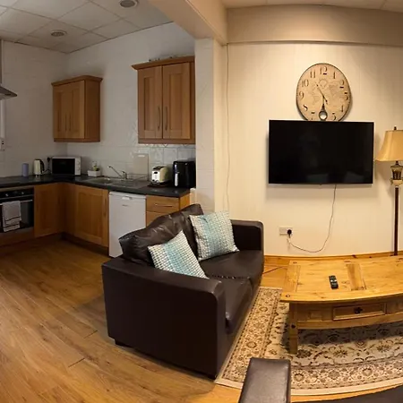 2 Bed On The Main Street * Clogherhead