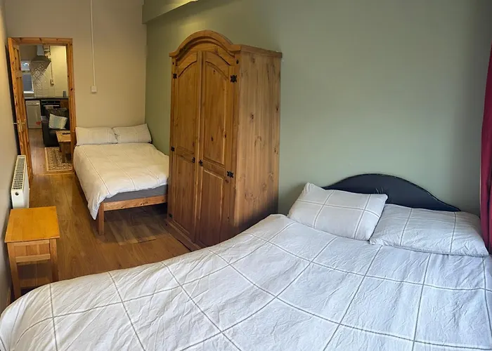 2 Bed On The Main Street *